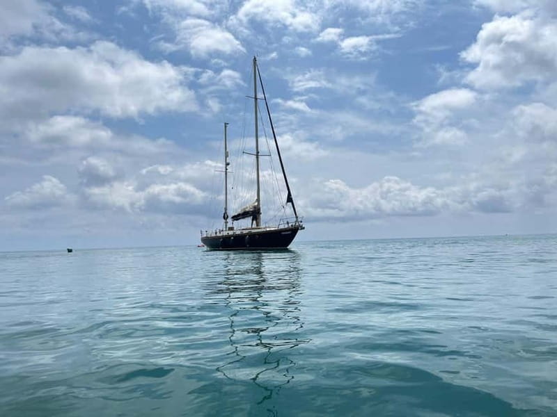 Luxury and exclusive sailing tour with private service - Barcelona from the deck of a classic ketch