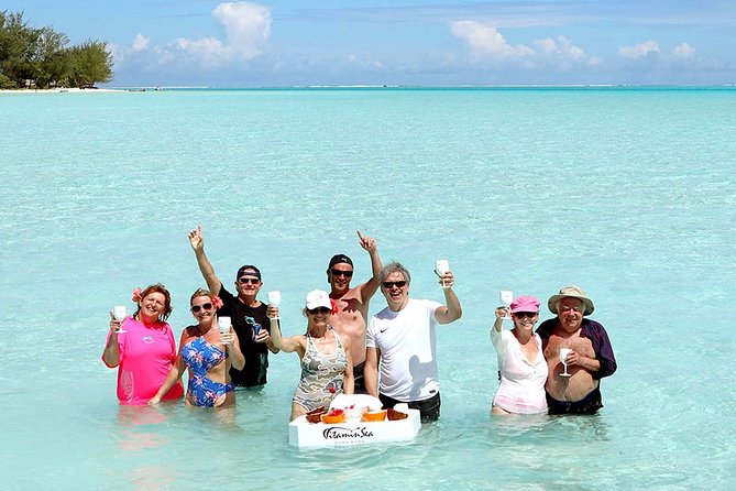 LUXURY PRIVATE Catamaran : Full-Day Sail & Polynesian Motu Lunch - Photos, music, and the small luxury touches