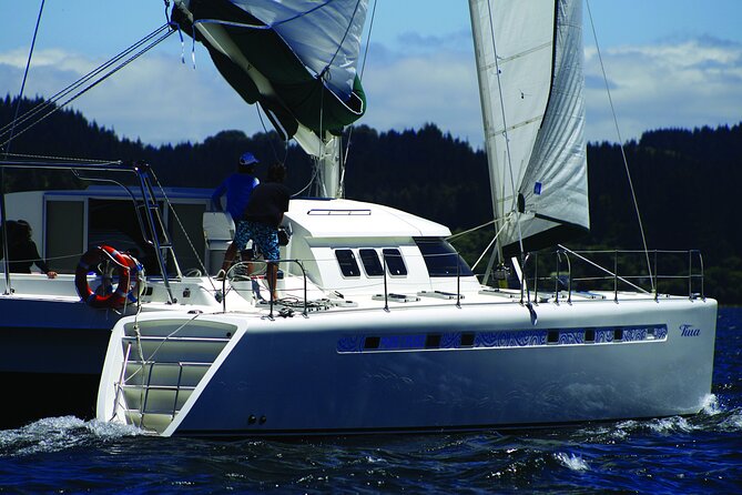Luxury Sailing - Māori Rock Carvings - Taupo Sailing Adventures - The lake crossing takes about 1 hour and 50 minutes