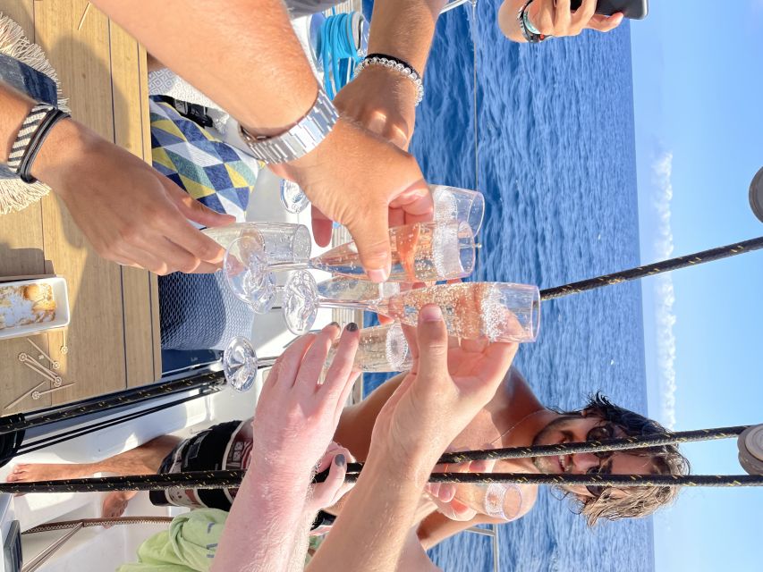 Madeira: Luxury Yacht & Sailing Sunset Tour - Swimming and snorkeling in a private bay