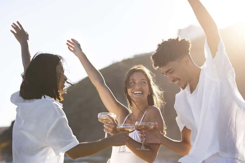 Malaga: Sailing Catamaran Sunset Cruise with Live DJ & Drink - Key points to know before booking