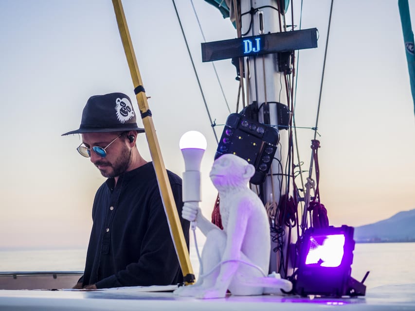 Malaga: Sailing Catamaran Sunset Cruise with Live DJ & Drink - Who will enjoy this cruise most