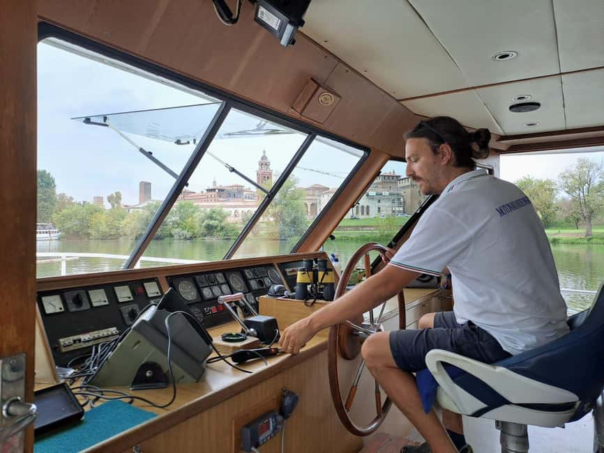 Mantua: Guided sailing from the Park to the Port with the water elevator - Vallazza shows Mantua’s wild side