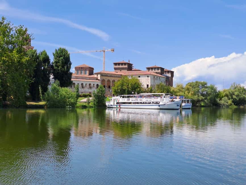 Mantua: Guided sailing from the Park to the Port with the water elevator - Lakes Mezzo and Inferiore put Mantua in a new frame