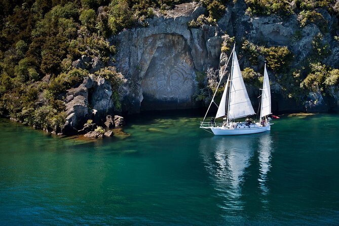 Maori Rock Carvings Eco Sailing Taupo - Who should book this Lake Taupō cruise?
