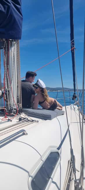 Marbella: Private sailing tour with drink and snack ,2 hours - Snacks, drinks, and the relaxed pace