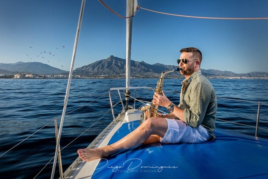 Marbella: Puerto Banús Private Sailing Cruise with Drinks - Swimming, paddleboarding, and snorkeling