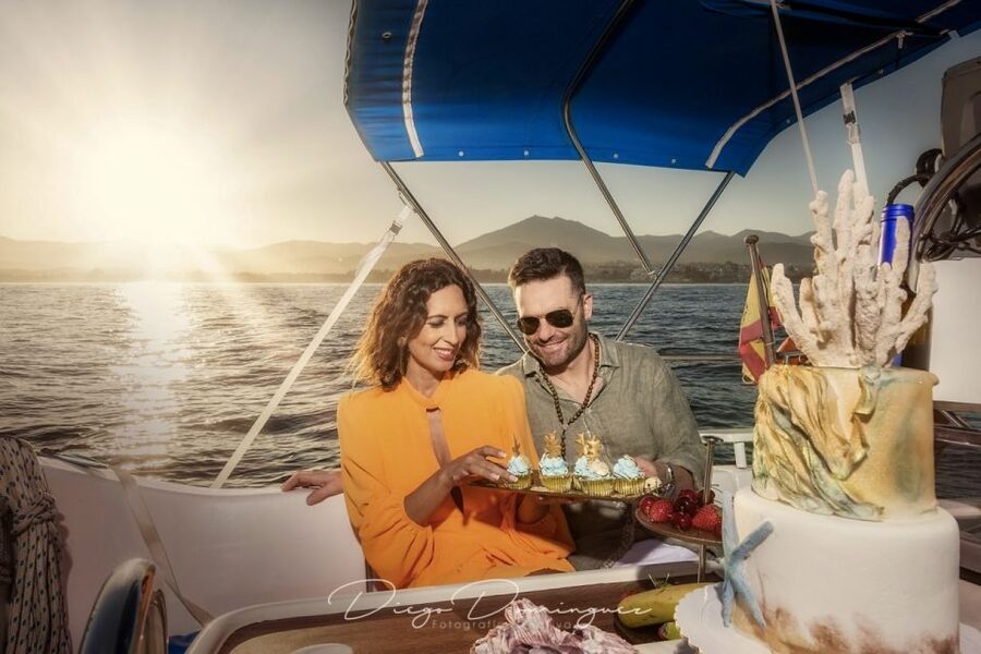 Marbella: Sunset Luxury Sailing Cruise in Puerto Banús - Drinks, snacks, and the relaxed onboard rhythm