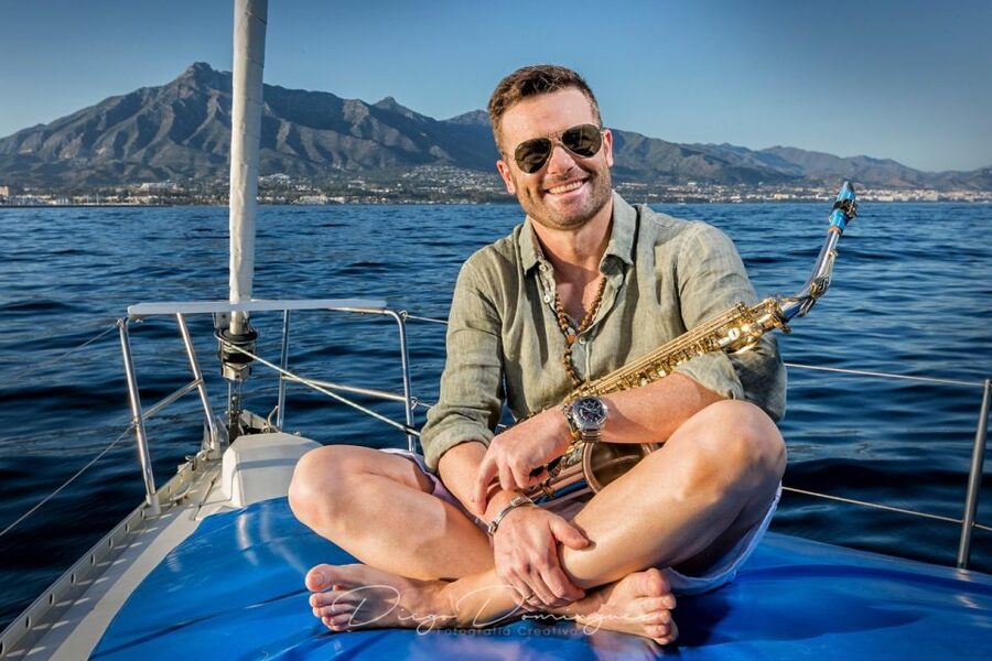 Marbella: Sunset Luxury Sailing Cruise in Puerto Banús - Small details that can improve the evening
