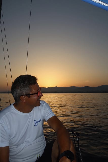 Marbella: Sunset Luxury Sailing Cruise in Puerto Banús - Finding the boat at Puerto Banús