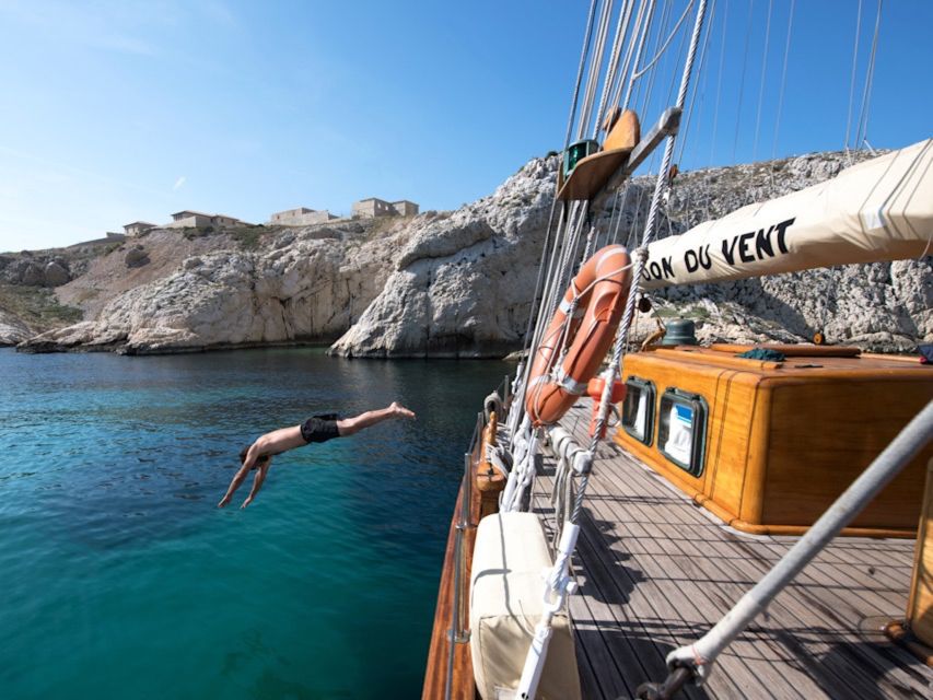 Marseille: Calanques Sailing Day Trip with Lunch and Wine - The ride toward Sormiou, Morgiou, or Sugiton