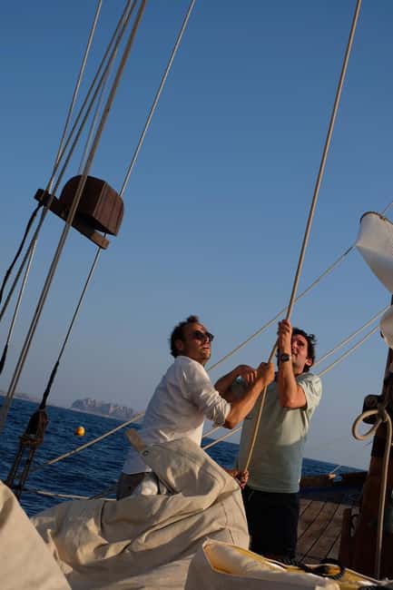 Marseille: Château d'If and Frioul Calanques Sailing Cruise - Frioul Islands: the first major reward