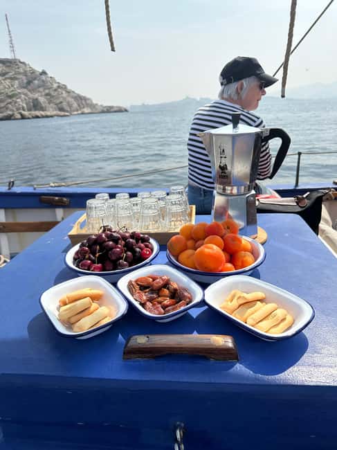Marseille: Château d'If and Frioul Calanques Sailing Cruise - Leaving Les Barquettes and finding your sea legs