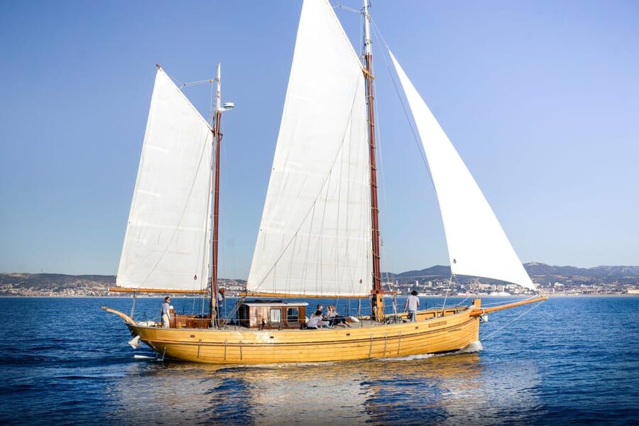 Marseille: Day sailing in the heart of the Calanques with organic lunch and wine - Key points to know before you book
