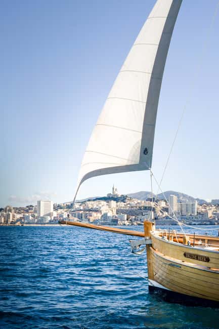Marseille: Day sailing in the heart of the Calanques with organic lunch and wine - Meeting the boat at Marseille’s Old Port