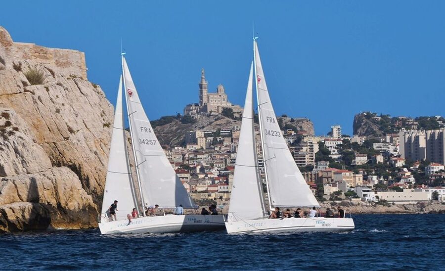 Marseille: Frioul Calanques Sailing Trip - The coast of Marseille from the water