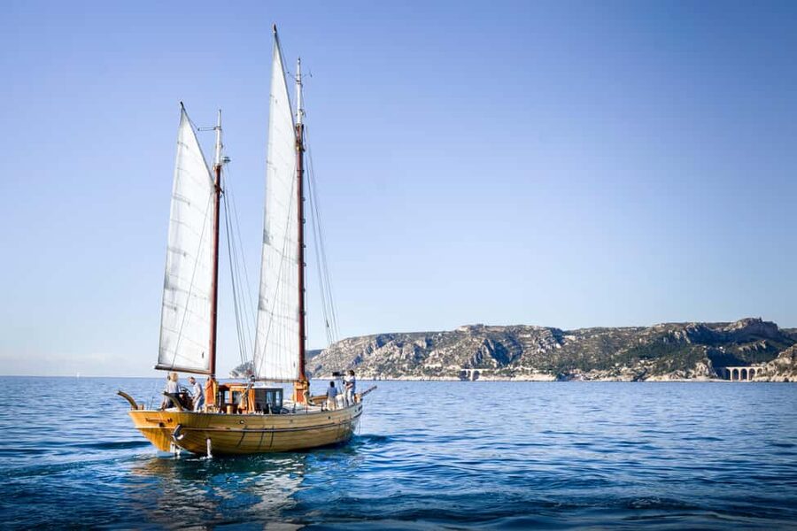 Marseille: Half-day sailing + snorkeling in the Calanques - The return to Marseille