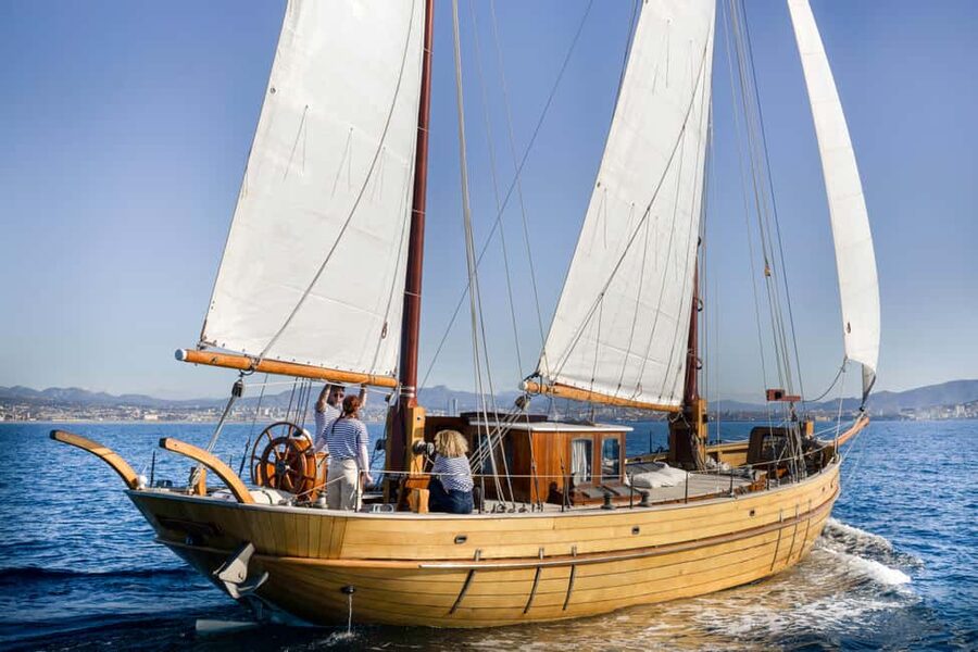 Marseille: Half-day sailing + snorkeling in the Calanques - Is $94 a fair price?