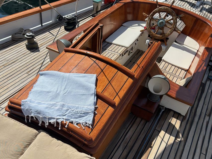 Marseille: Sailboat Cruise with Lunch, Swim & Organic Wine - Sailing toward the Calanques or Côte Bleue