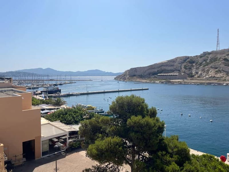 Marseille: Set sail for the Château d'If and the Frioul Islands - Degaby Island and a photo stop at Château d’If