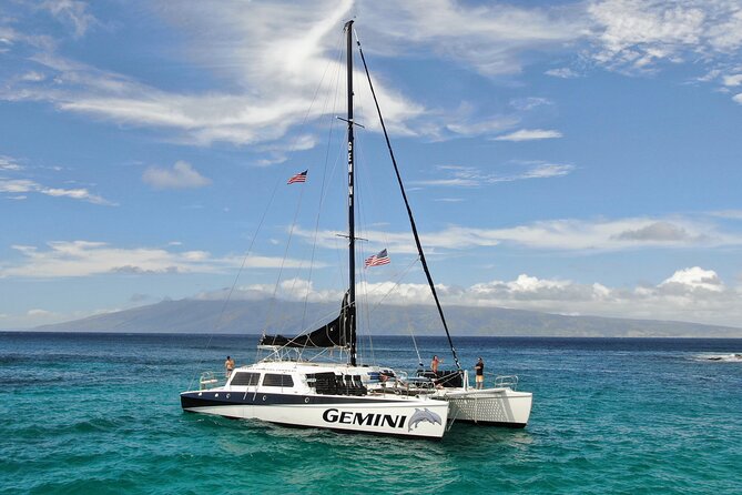 Maui: Coast of Ka'anapali Beach Sunset Dinner Sail - Leaving Kaanapali Beach through the surf