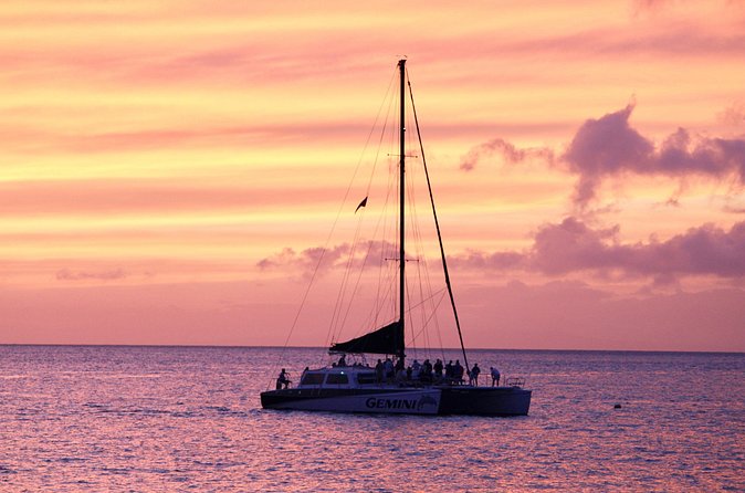 Maui: Coast of Ka'anapali Beach Sunset Dinner Sail - What comes with the buffet dinner