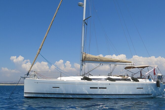 Mediterranean Sailing Tour to Îles de Lérins - A private sail toward the Îles de Lérins