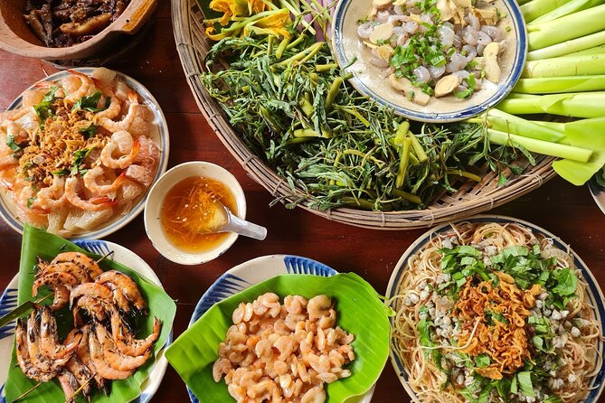 Mekong Wheels & Waters: Scooter, Sailboat, and Savory Food - Leaving Ho Chi Minh City before the traffic builds