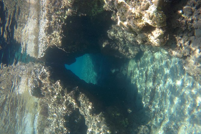 Milos Sailing Tour with snorkeling and lunch - From Pollonia or Adamas to the open sea