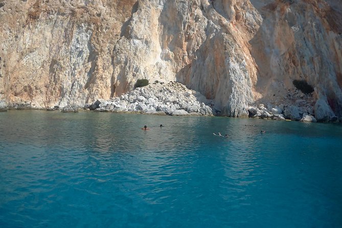 Milos Sailing Tour with snorkeling and lunch - Swimming, snorkeling, and the Kleftiko small boat