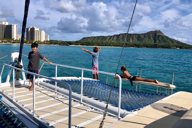 Moana’s Swim’n’Sail Cocktail Cruise Along the Waikiki Coast - A two-hour break from Waikiki Beach