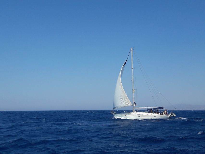 Mykonos: Delos and Rhenia Full-Day Sailing Cruise with Meal - Two Aegean islands, two very different moods
