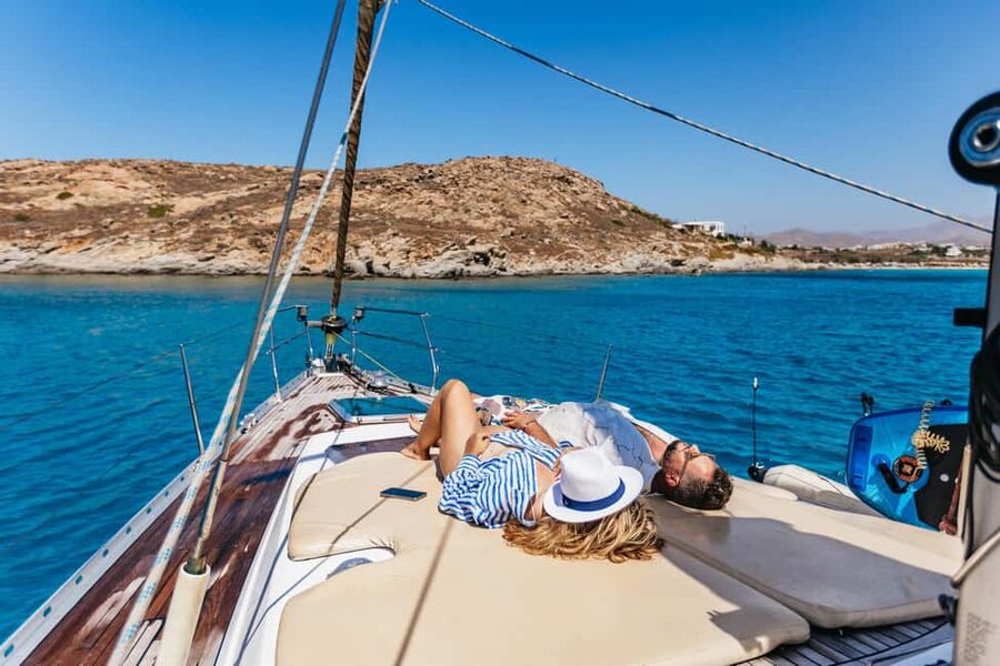 Naxos: Sailing Cruise with Lunch & Drinks - What happens from Piso Livadi