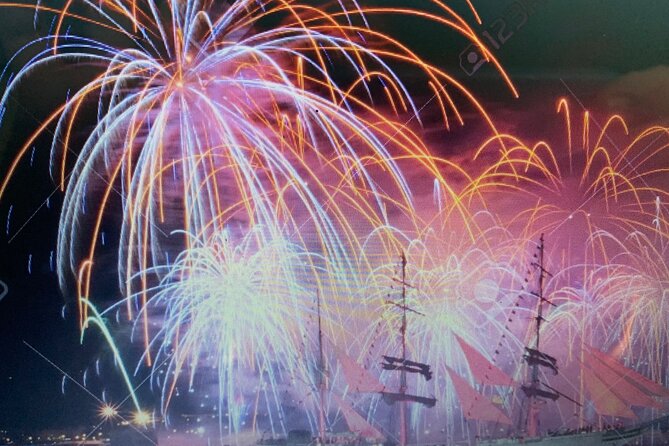 New Year's Eve on a Sailboat with Fireworks display in Lisbon - Belém and the Monument to the Discoveries
