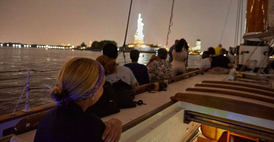 New York City Lights Schooner Cruise - Your included drink and the onboard pace