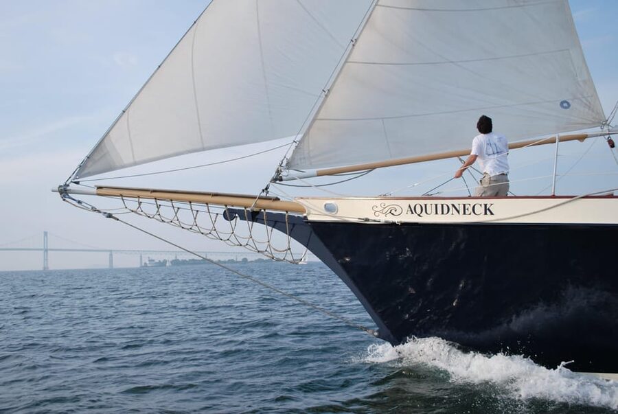Newport: Day Sail on Narragansett Bay aboard Aquidneck - Finding Sightsailing at Bowen’s Wharf