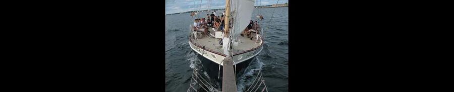 Newport: Morning Mimosa Sail aboard Schooner Aquidneck - What the 100-minute route feels like