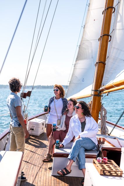 Newport: Schooner Sailing Tour - Why Newport is best seen from the bay