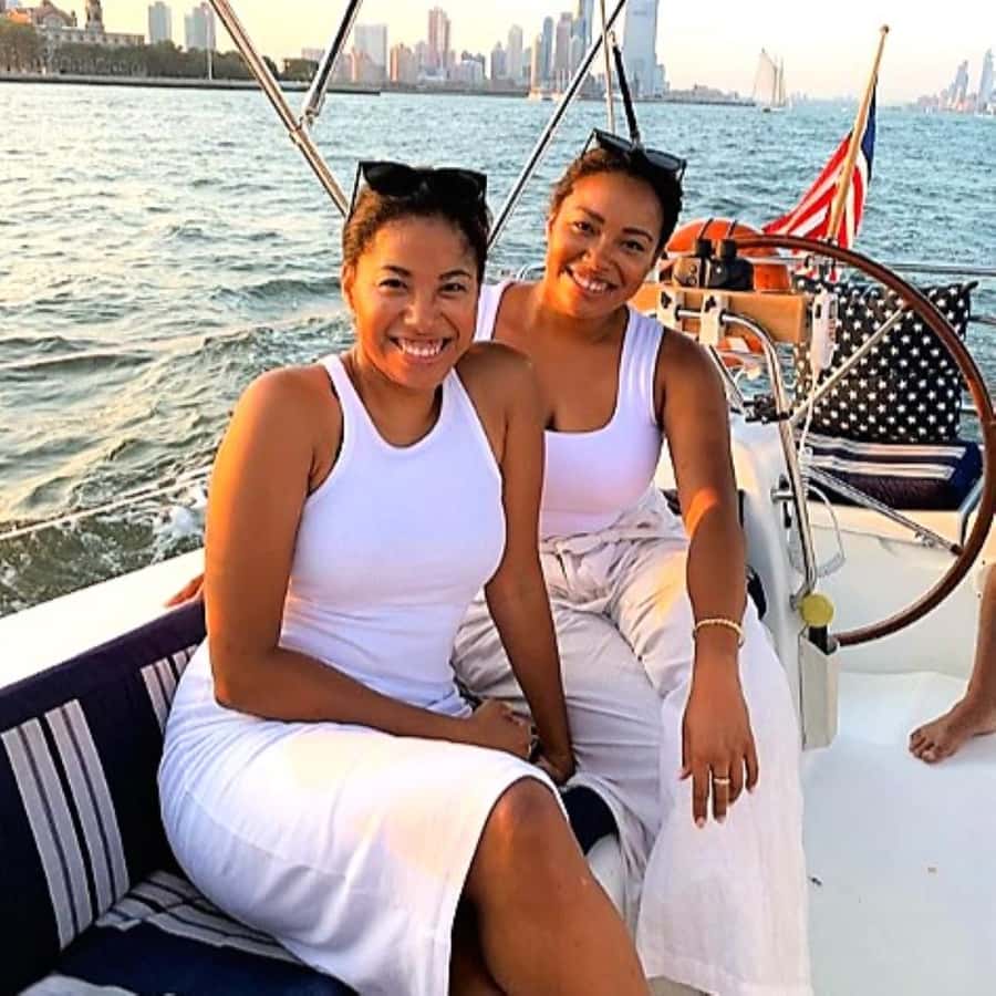 NYC: Private Champagne Sail to the Statue of Liberty - What the $850 price really buys