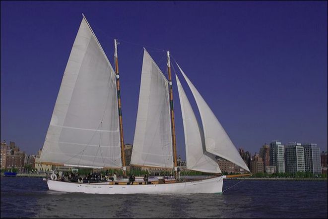 NYC: Statue of Liberty Day Sail on the Schooner Adirondack - Sailing south from Chelsea Piers