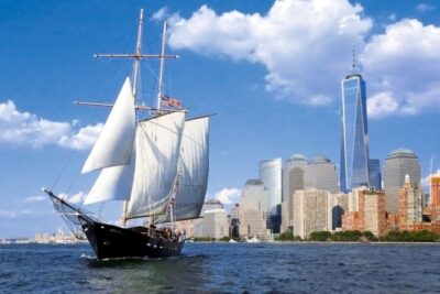 Statue of Liberty Day Sail with Onboard Bar