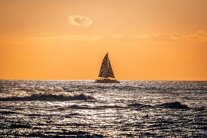 Oahu's Waikiki Coast: Moana’s Sunset Cocktail Sail - Weather, seas, and comfort