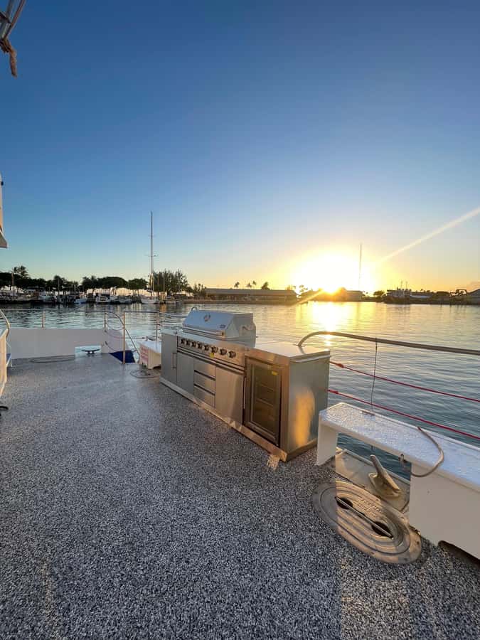 Oahu: Sunset Sail Cruise in Waikiki - Should you book the Oahu sunset sail?