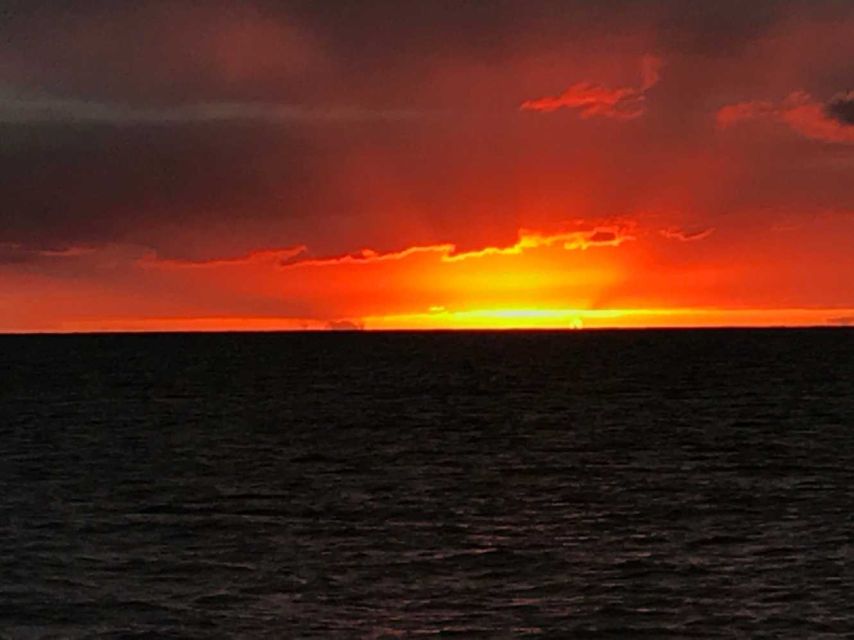 Oahu: Sunset sailing in small intimate groups - My take: should you book it?