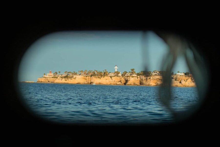 Ortygia: Sailing Tour to Plemmirio with Aperitif - Dolphins, clear water, and the luck factor