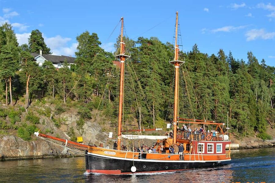 Oslo: Fjord Mini Cruise by Wooden Sailing Ship - The 50-minute route around Oslo’s waterfront