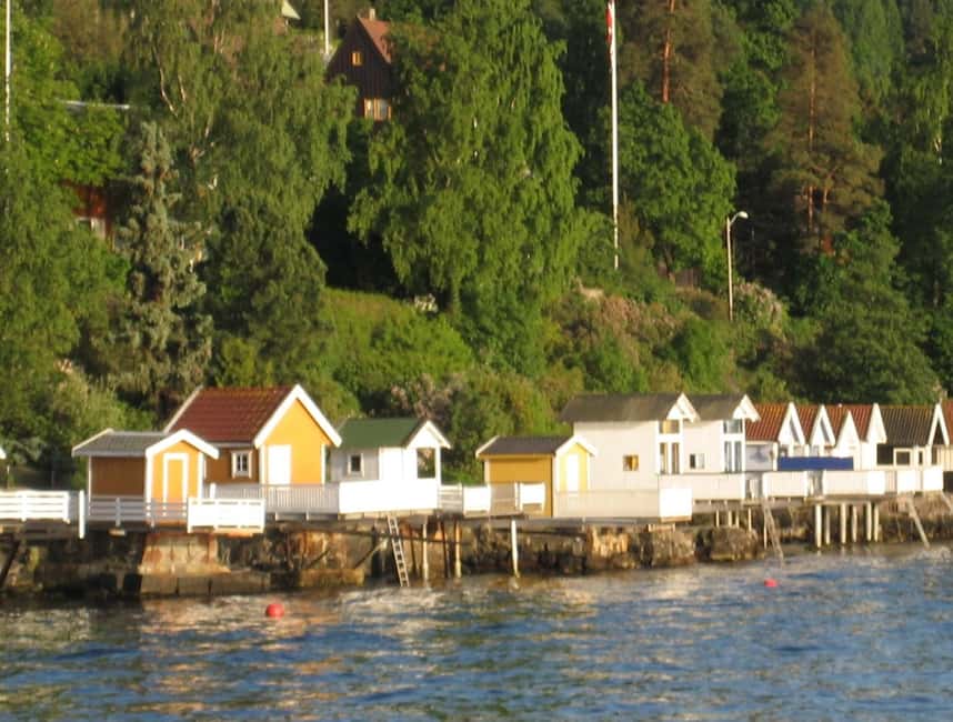 Oslo: Fjord Mini Cruise by Wooden Sailing Ship - Blankets, drinks, and comfort onboard