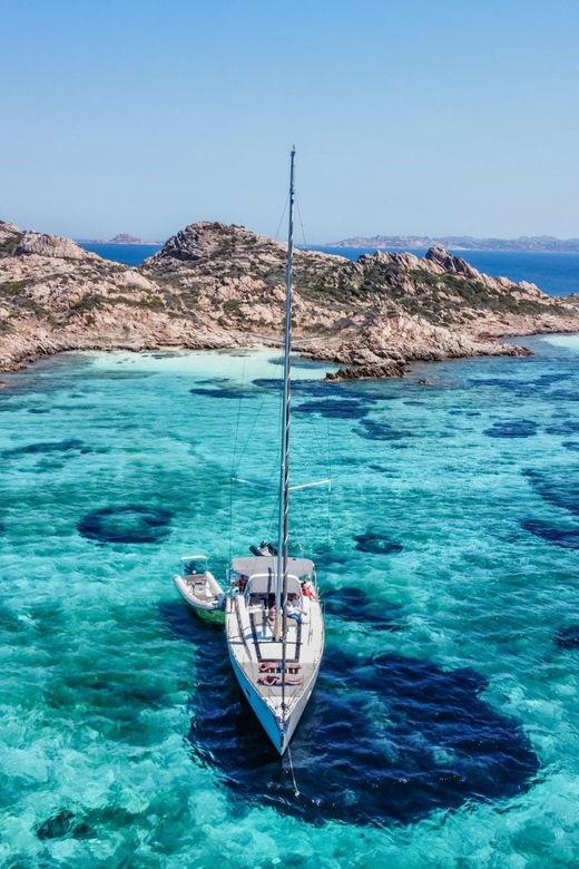 Palau: Sailing tour La Maddalena Archipelago - Leaving Palau on a 55-foot sailing boat