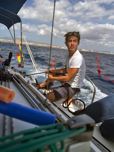 Palma de Mallorca: Sailing Boat Trip with Skipper & Tapas - The human side: Jorge, Ildi, and the skipper
