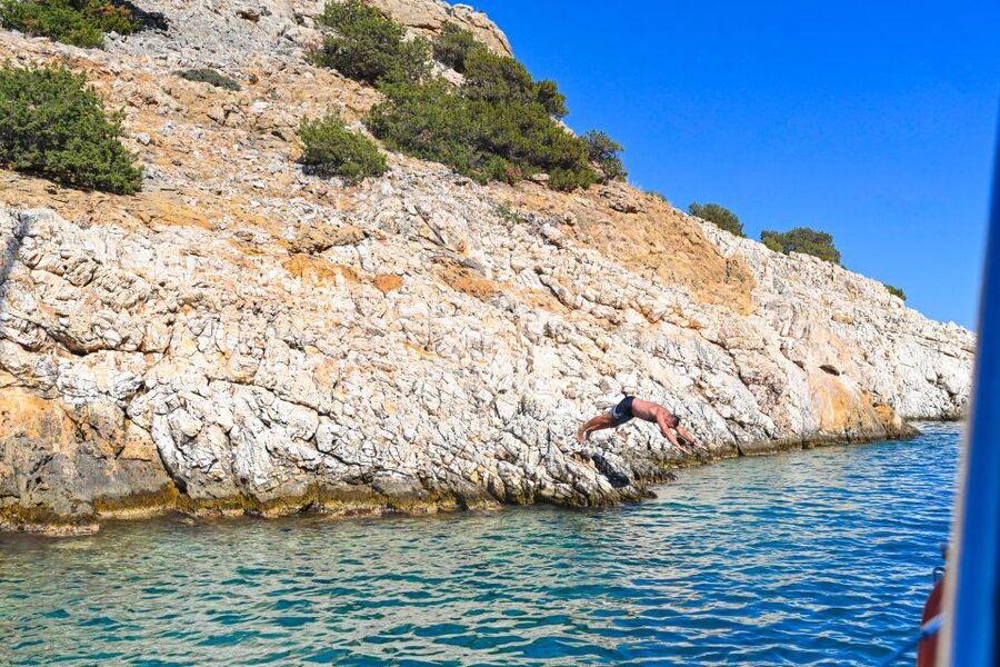 Paros: Iraklia, Schinoussa, & Naxos Sailing Tour with Lunch - Practical tips for a smoother day